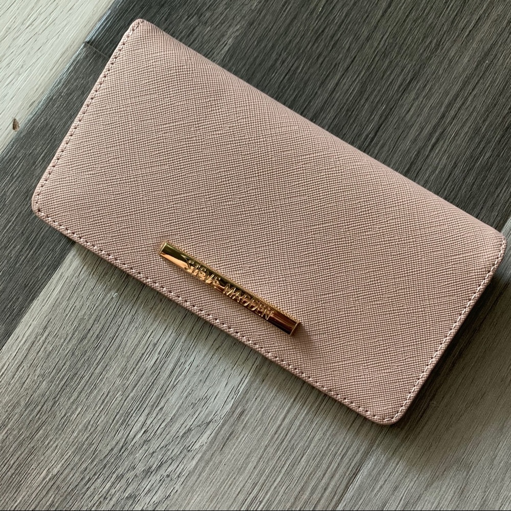 Steve Madden • Snap Wallet • NWT